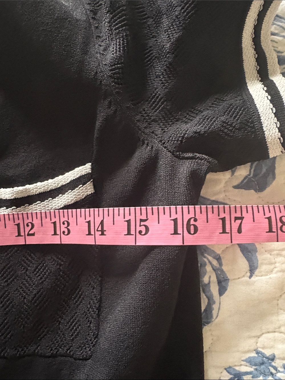 Karl Lagerfeld Paris Short Sleeve Black Contrast Trim Knit Dress Size Small - Picture 8 of 10
